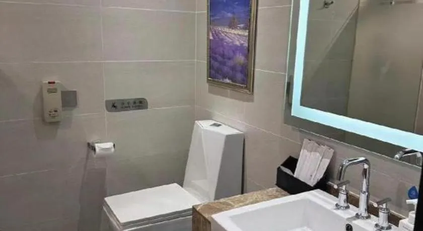 LAVANDE Hotel Dalian Huanan Square North Railway Station