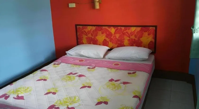 Bed in Ruen View Resort
