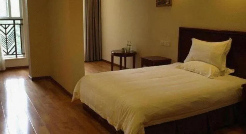 Bed in GreenTree Inn Chengdu North Railway Station Beichengtianjie Business Hotel