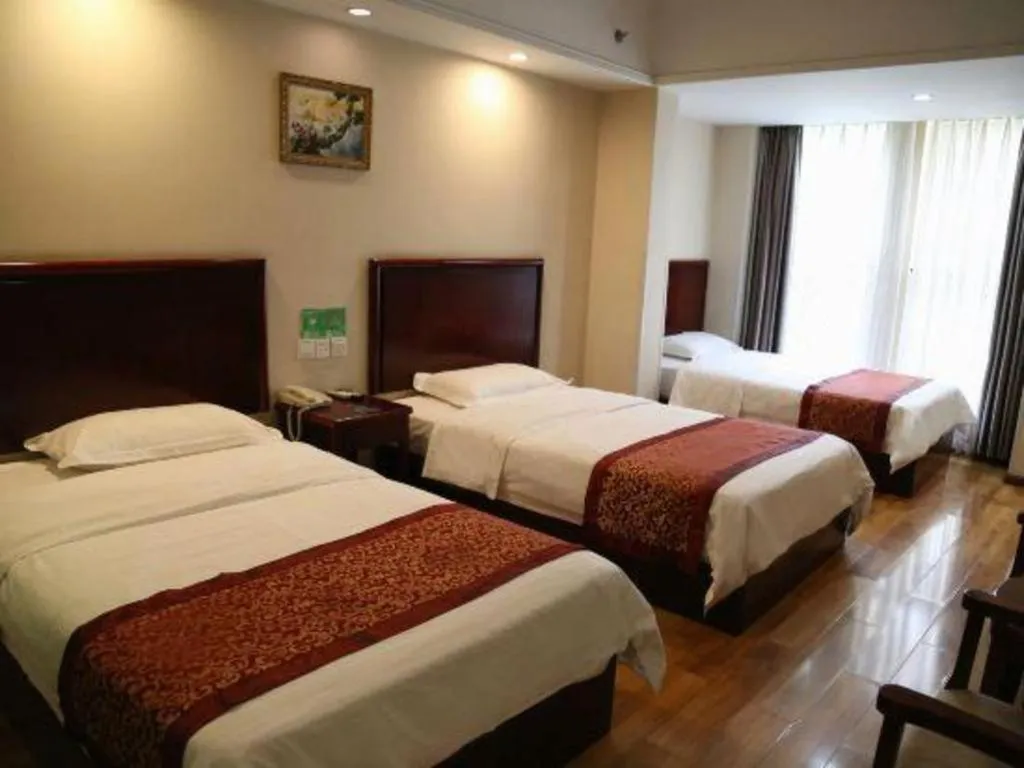 Bed in GreenTree Inn Chengdu North Railway Station Beichengtianjie Business Hotel
