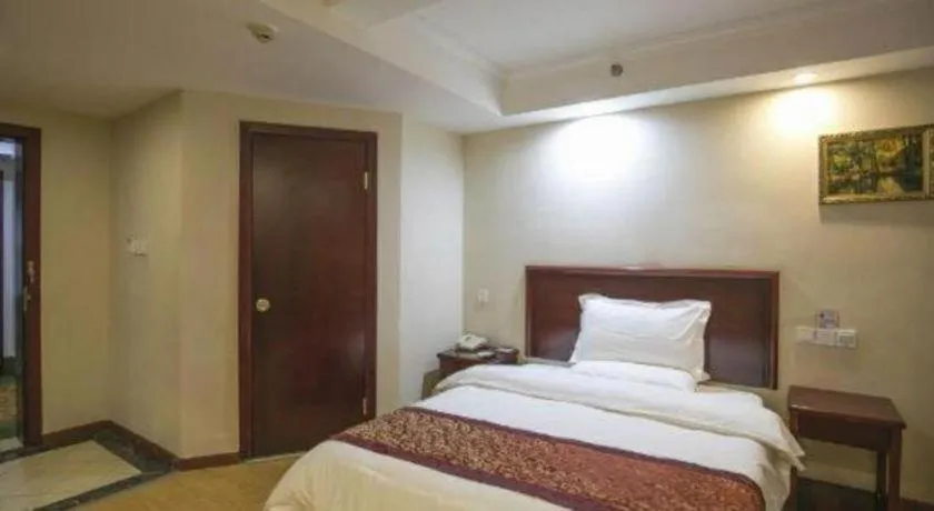 Bed in GreenTree Inn Chengdu North Railway Station Beichengtianjie Business Hotel