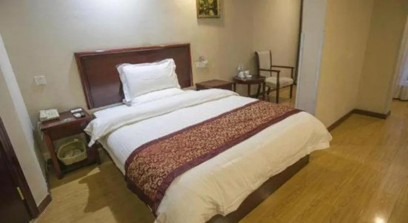 Bed in GreenTree Inn Chengdu North Railway Station Beichengtianjie Business Hotel