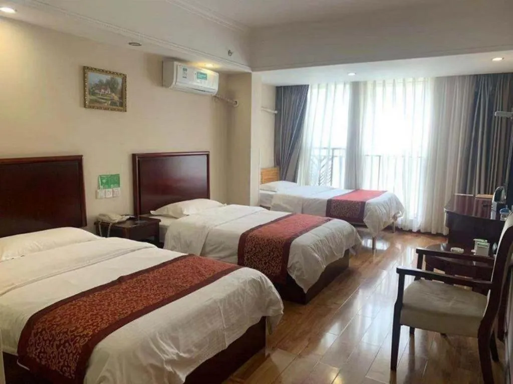 Bed in GreenTree Inn Chengdu North Railway Station Beichengtianjie Business Hotel