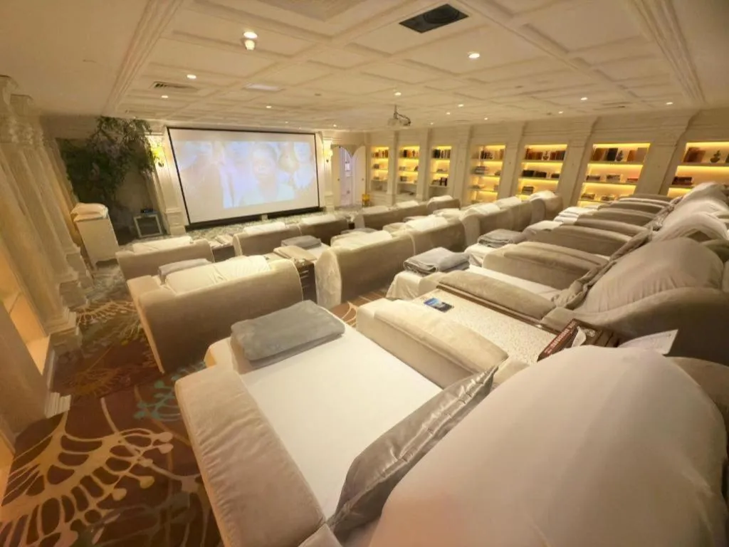 Lake Piedmont International Hotel