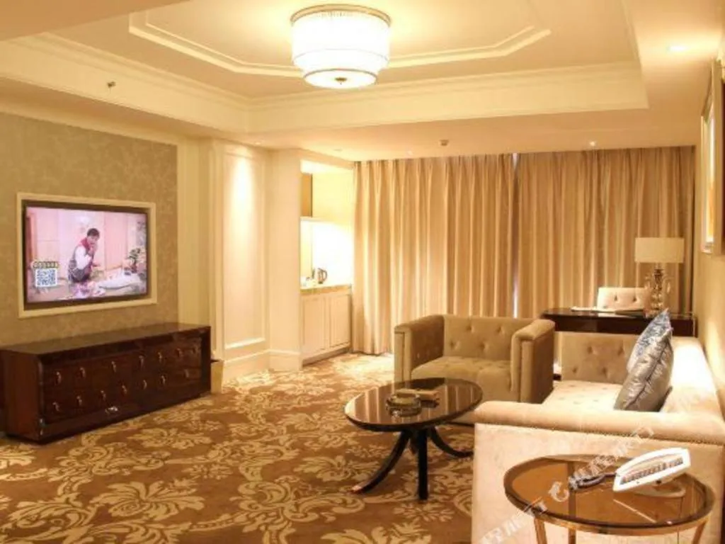 Lake Piedmont International Hotel