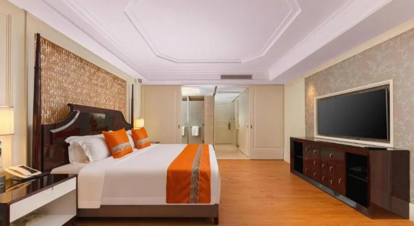 Bed in Lake Piedmont International Hotel