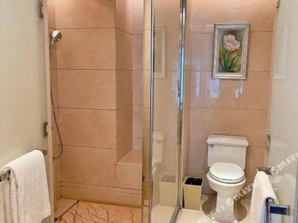 Lake Piedmont International Hotel