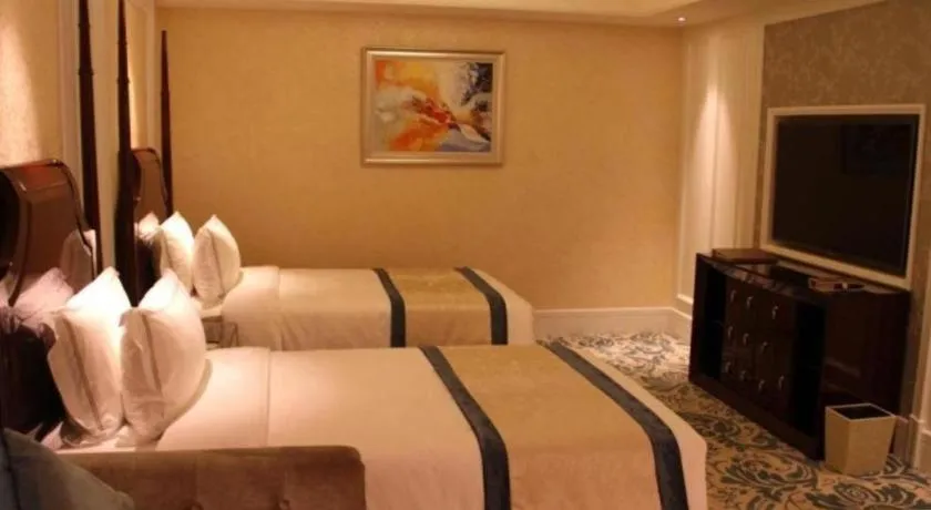 Bed in Lake Piedmont International Hotel