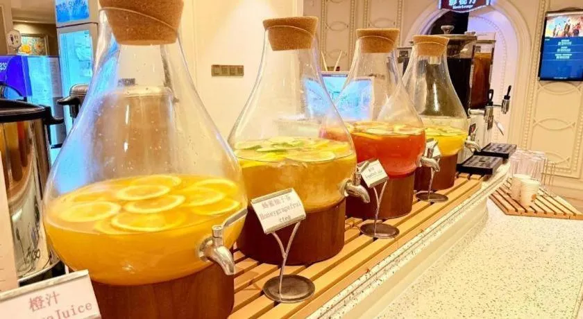 Lake Piedmont International Hotel