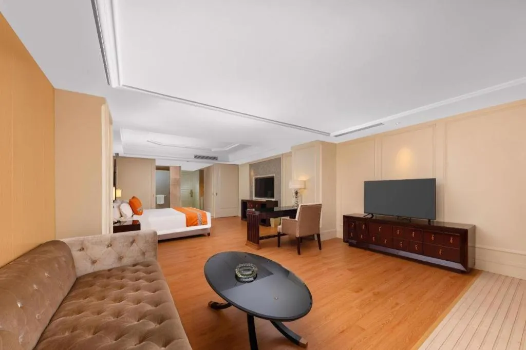 Lake Piedmont International Hotel