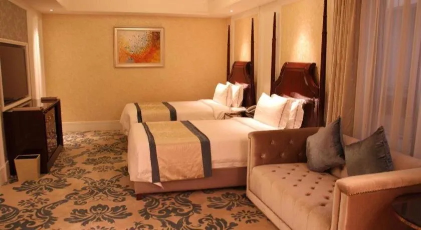 Bed in Lake Piedmont International Hotel