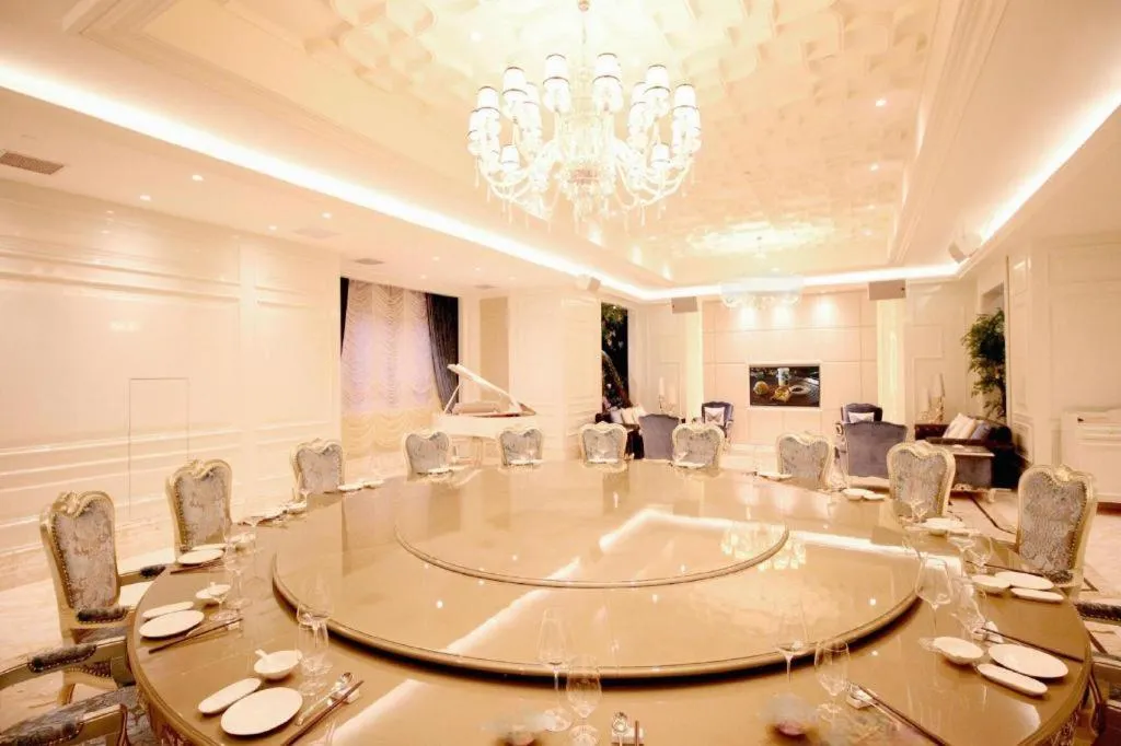 Lake Piedmont International Hotel