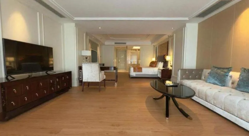 Lake Piedmont International Hotel