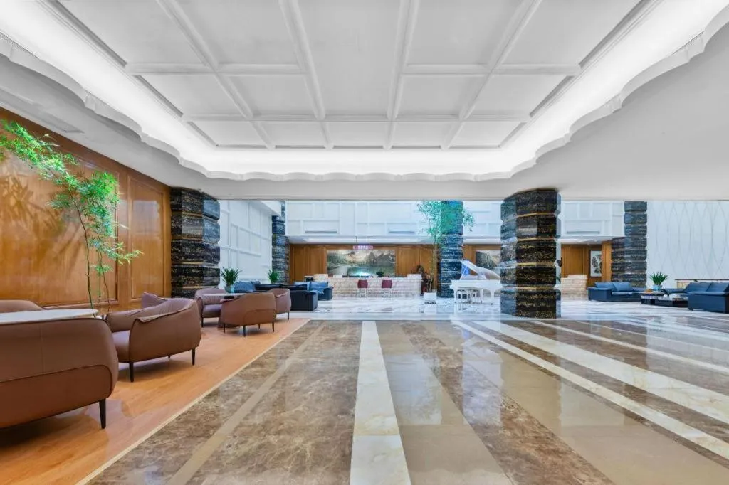 Lake Piedmont International Hotel