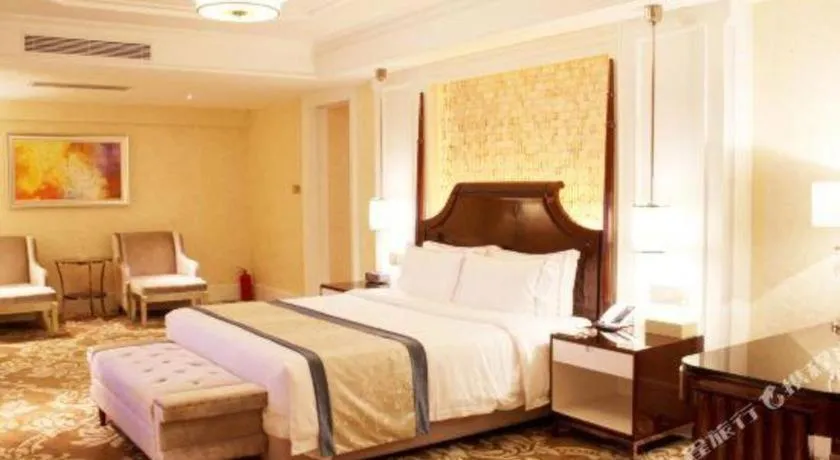 Bed in Lake Piedmont International Hotel