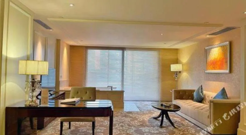 Lake Piedmont International Hotel