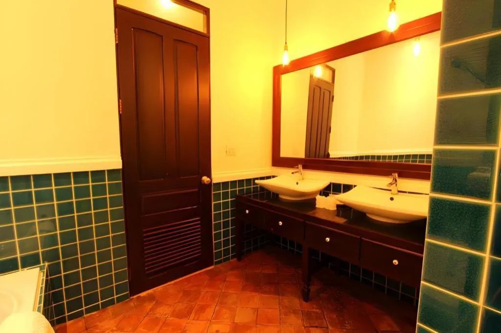 Le Luxe Boutique Hotel