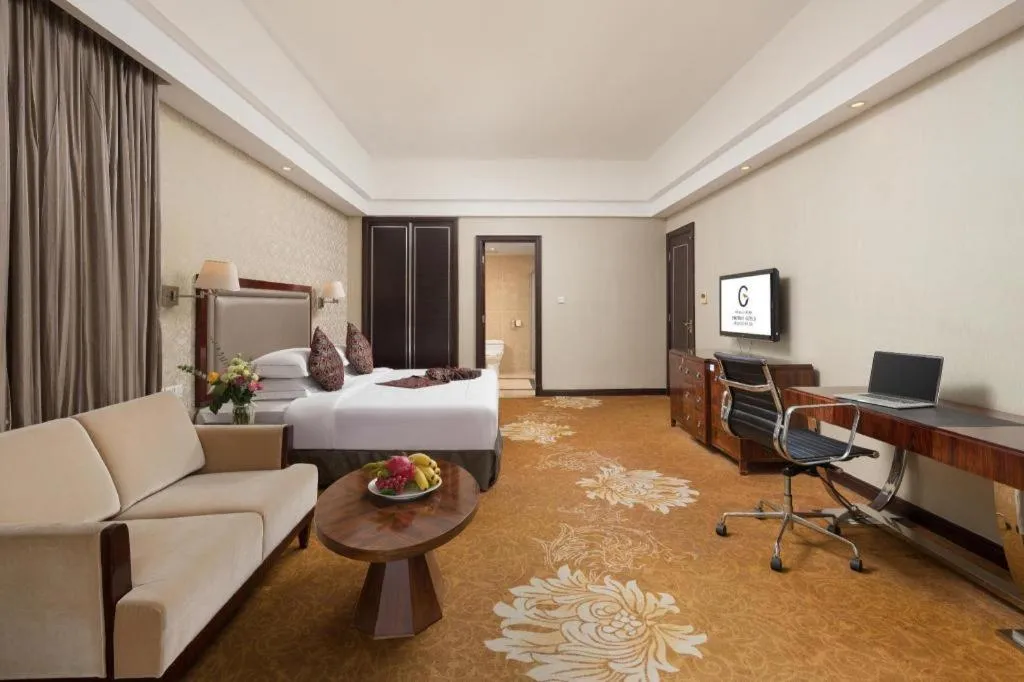 Bed in Country Garden Phoenix Hotel Maoming