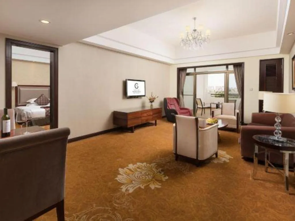 Bed in Country Garden Phoenix Hotel Maoming