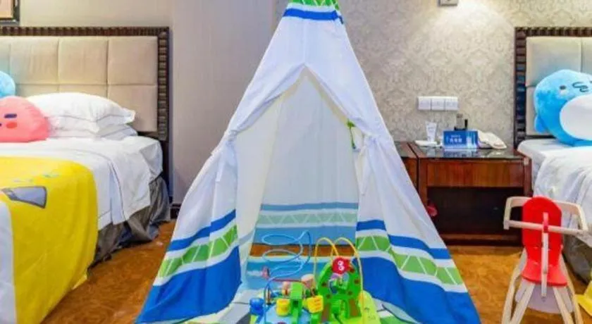 Bed in Country Garden Phoenix Hotel Maoming