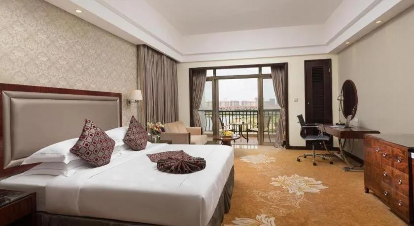 Bed in Country Garden Phoenix Hotel Maoming