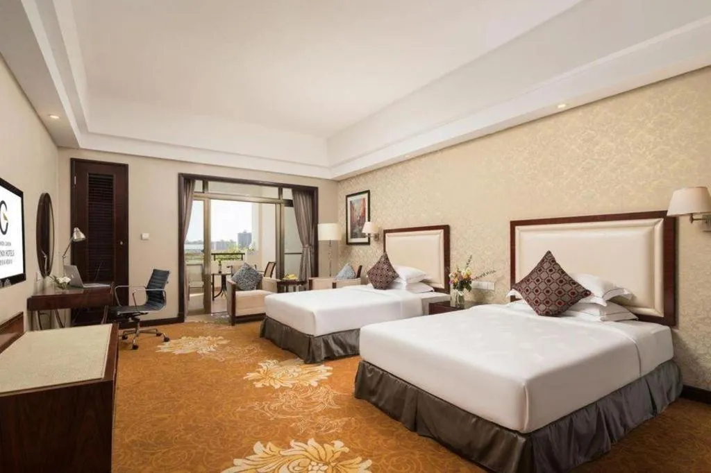 Bed in Country Garden Phoenix Hotel Maoming