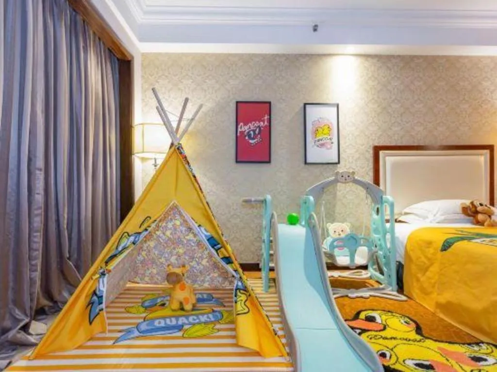 Bed in Country Garden Phoenix Hotel Maoming