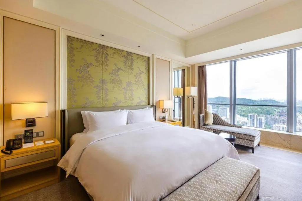 Bed in Ming Du Lakeside Hotel Nanning