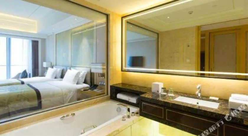 Bed in Ming Du Lakeside Hotel Nanning