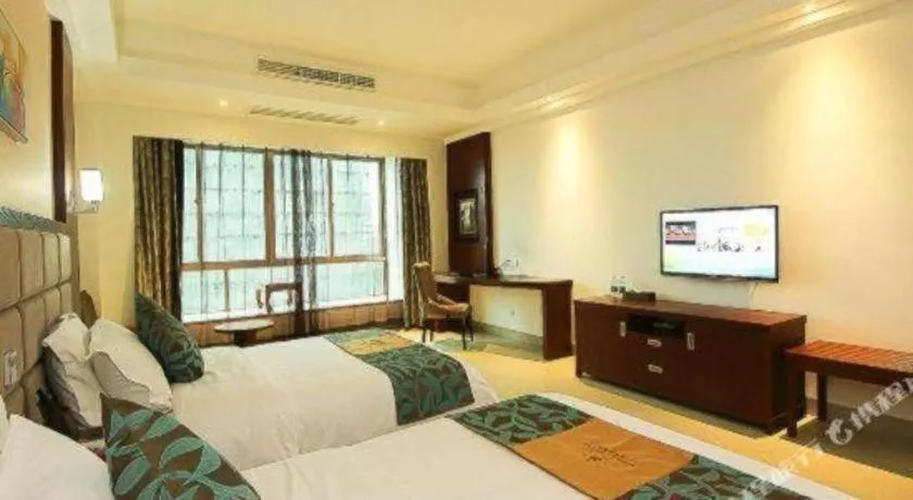 Bed in Qionghai Jin Mao Hotel