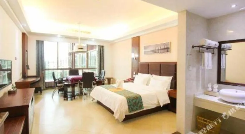 Bed in Qionghai Jin Mao Hotel