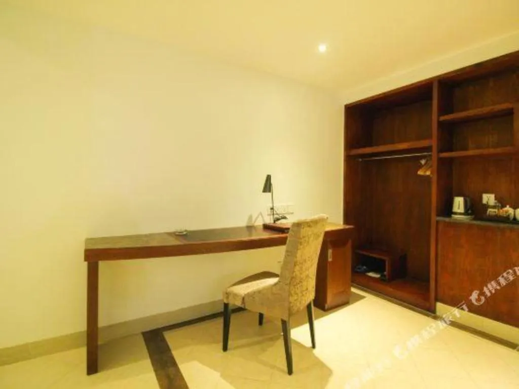 Qionghai Jin Mao Hotel