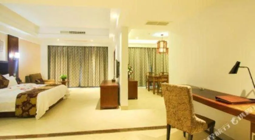 Bed in Qionghai Jin Mao Hotel