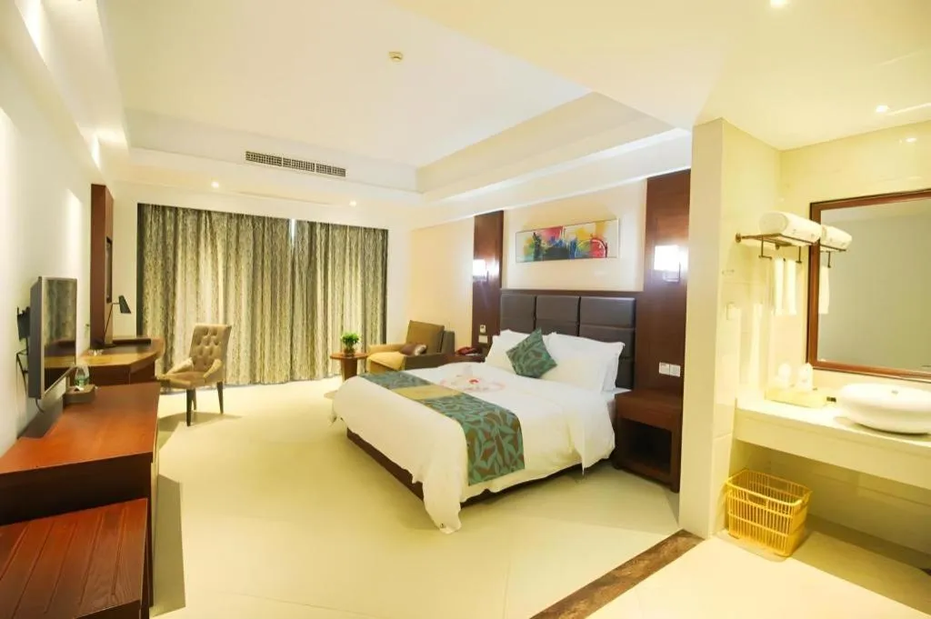 Bed in Qionghai Jin Mao Hotel