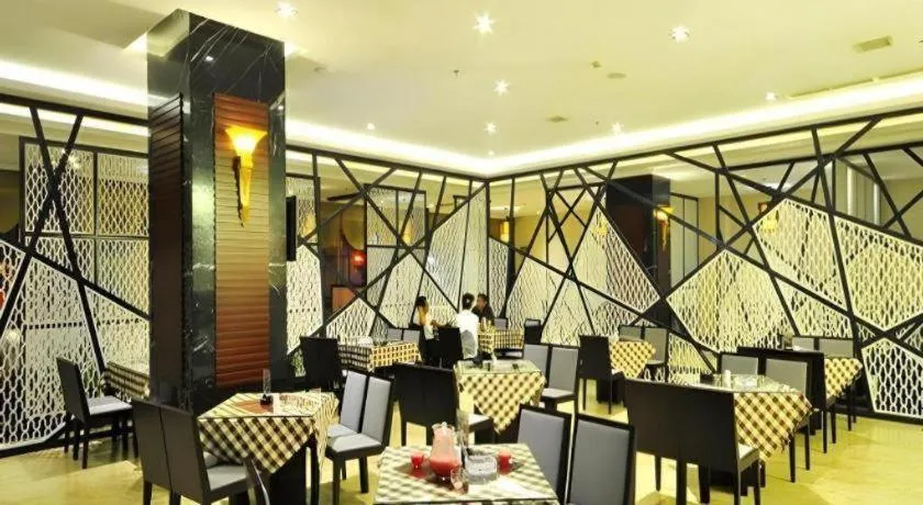 Qionghai Jin Mao Hotel