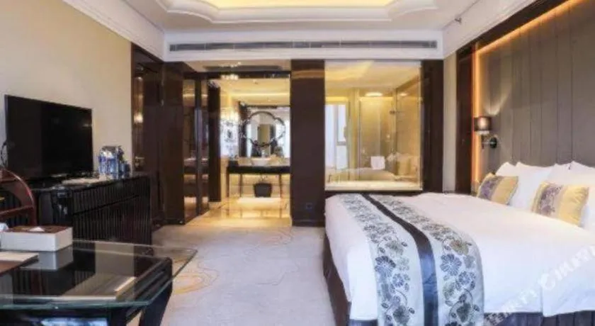 Bed in Wyndham Grand Plaza Royale Xianglin Shaoyang
