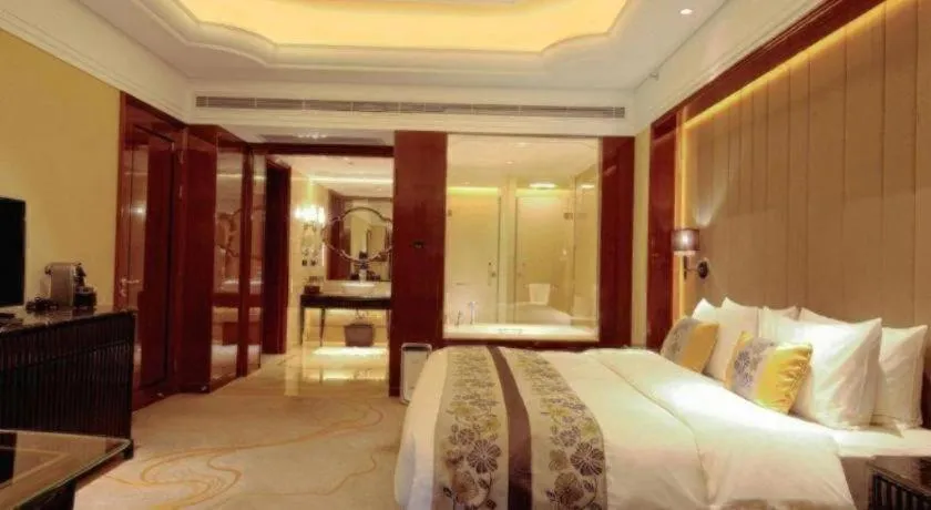Bed in Wyndham Grand Plaza Royale Xianglin Shaoyang