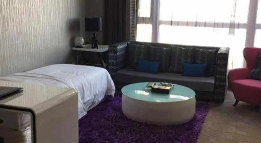 Bed in Harbin Ju Jian Hotel