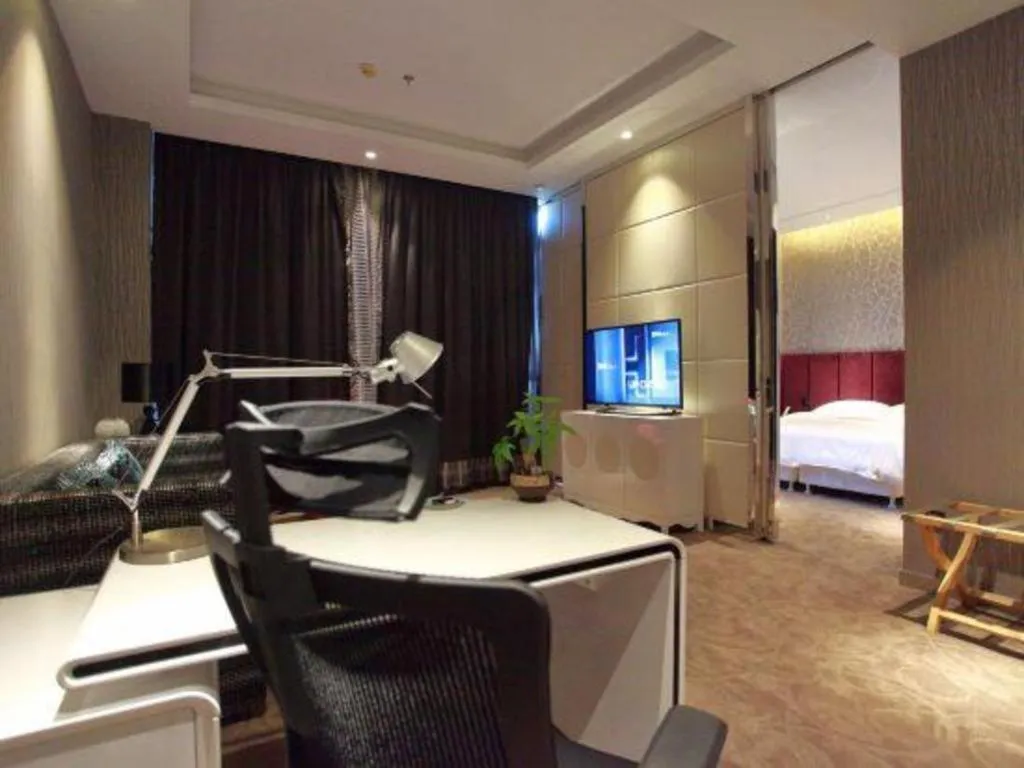 Bed in Harbin Ju Jian Hotel