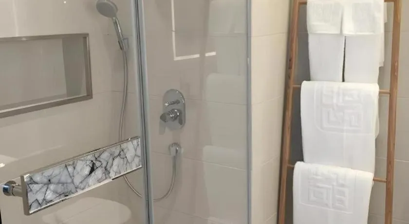 Harbin Ju Jian Hotel