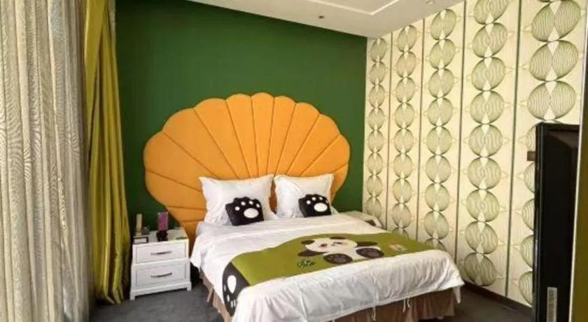 Bed in Harbin Ju Jian Hotel