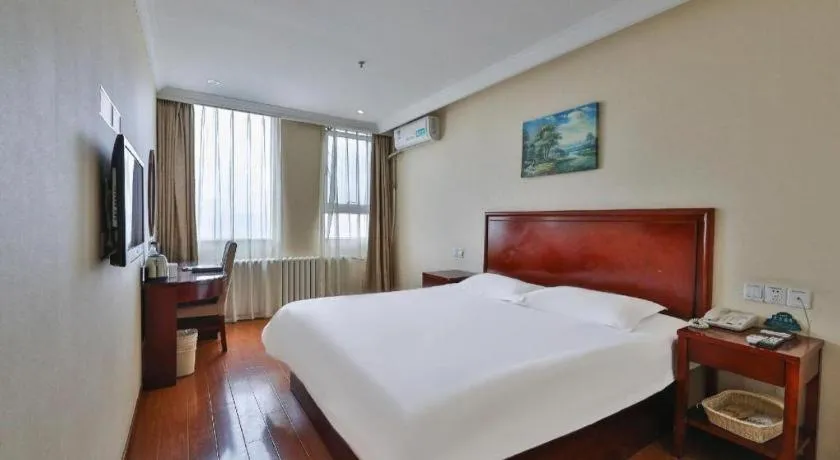 Bed in GreenTree Inn Beijing Daxing Xingye Street Liyuan Business Hotel