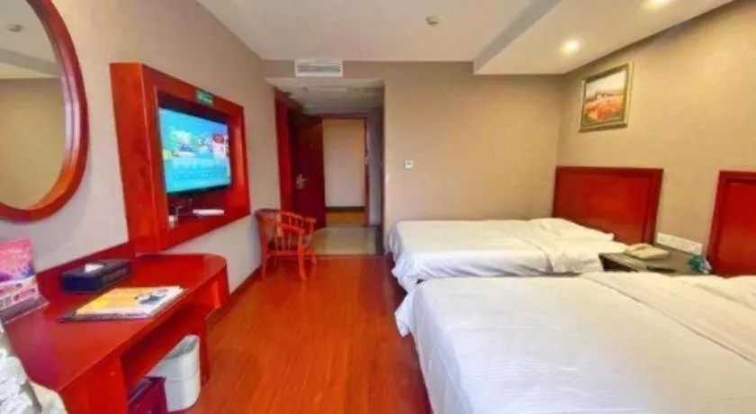 Bed in GreenTree Inn Ganzhou Sankang Temple DaRunFa Express Hotel