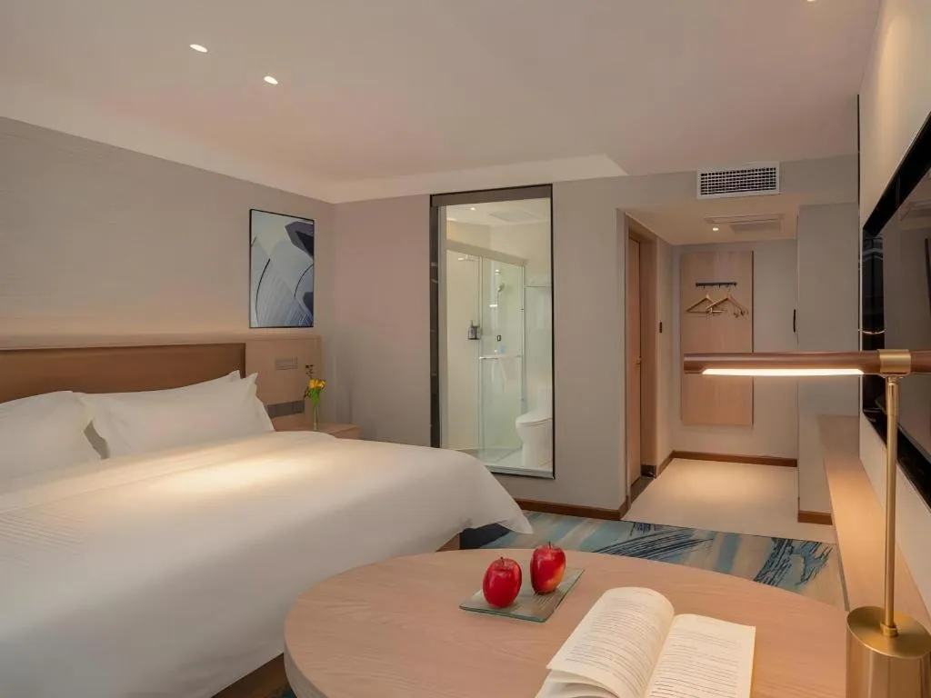 Bed in GreenTree Inn Ganzhou Sankang Temple DaRunFa Express Hotel