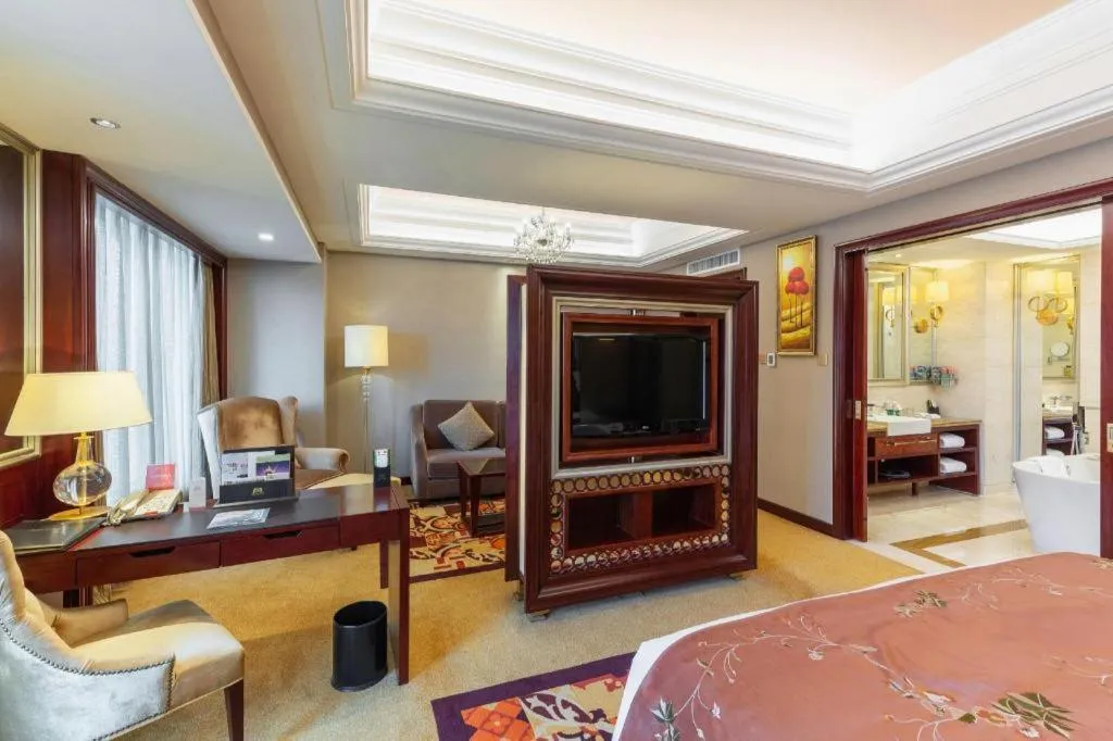 Bed in Shenyang Royal Wan Xin Hotel