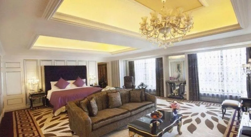 Bed in Shenyang Royal Wan Xin Hotel