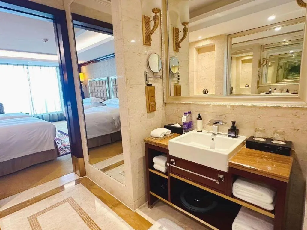 Bed in Shenyang Royal Wan Xin Hotel