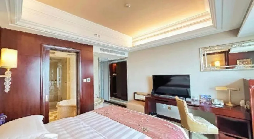 Bed in Shenyang Royal Wan Xin Hotel