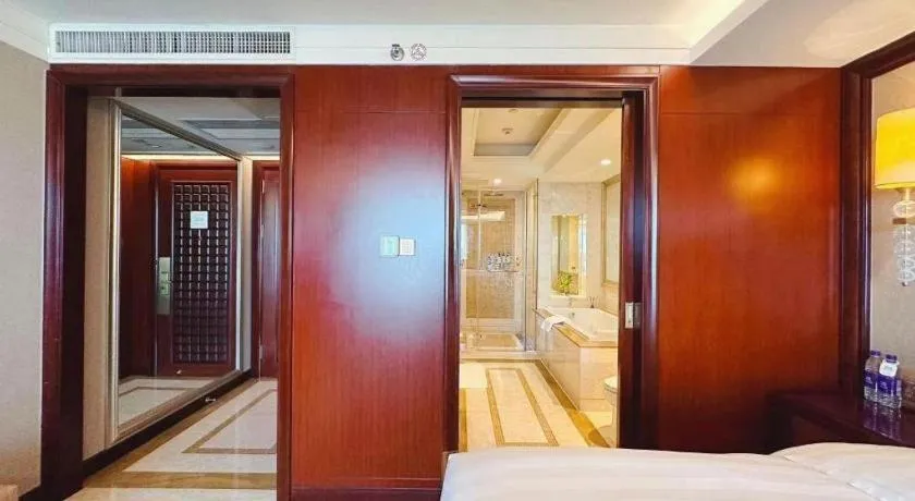 Bed in Shenyang Royal Wan Xin Hotel