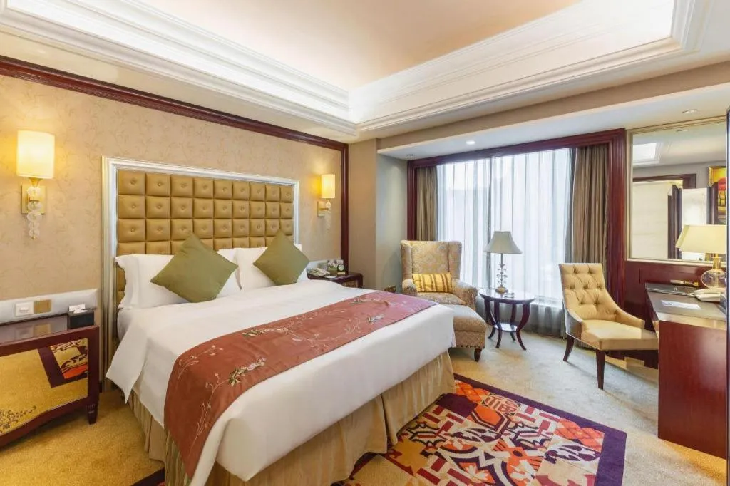 Bed in Shenyang Royal Wan Xin Hotel